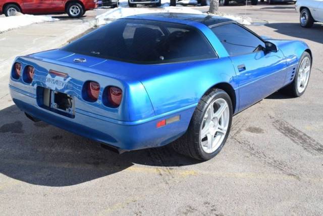 1992 Blue Chevrolet Corvette Hatchback