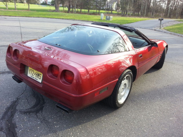 1992 Burgundy Chevrolet Corvette Coupe