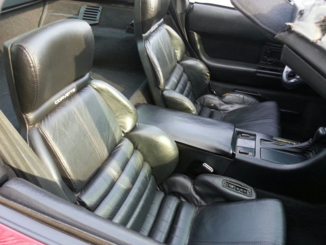 1992 Burgundy Chevrolet Corvette Coupe