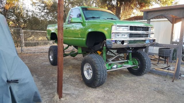 1992 Black Chevrolet C/K Pickup 1500 Standard Cab Pickup