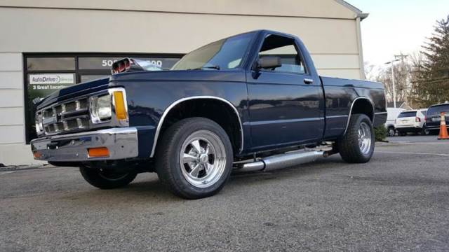 1992 Blue Chevrolet S-10 Pickup Truck