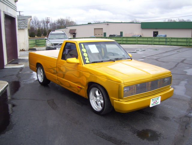 1992 CANDY METALLIC YELLOW Chevrolet S-10