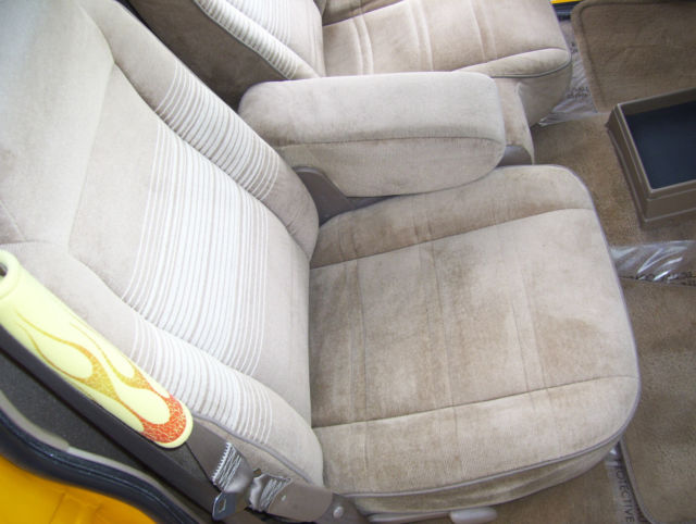 1992 CANDY METALLIC YELLOW Chevrolet S-10