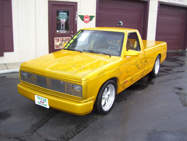 1992 CANDY METALLIC YELLOW Chevrolet S-10