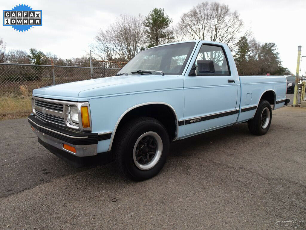 1992 Blue Chevrolet S-10 Pickup Truck