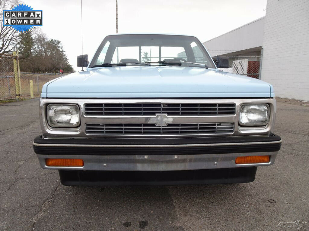 1992 Blue Chevrolet S-10 Pickup Truck