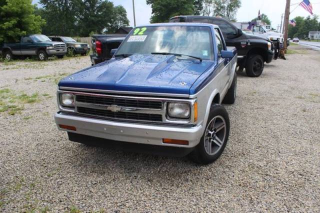 1992 Blue Chevrolet S-10 Standard Cab Pickup