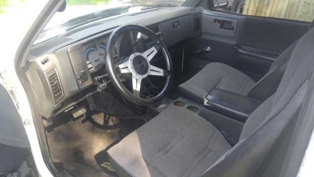 1992 White Chevrolet S-10