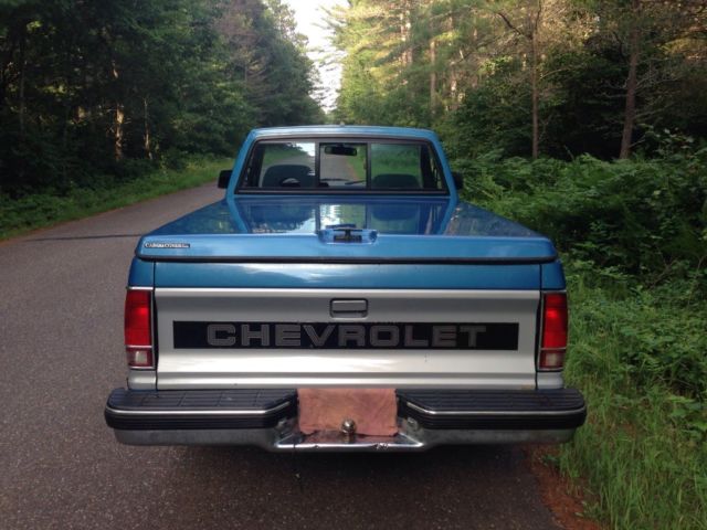 1992 Blue Chevrolet S-10 Standard Cab Pickup
