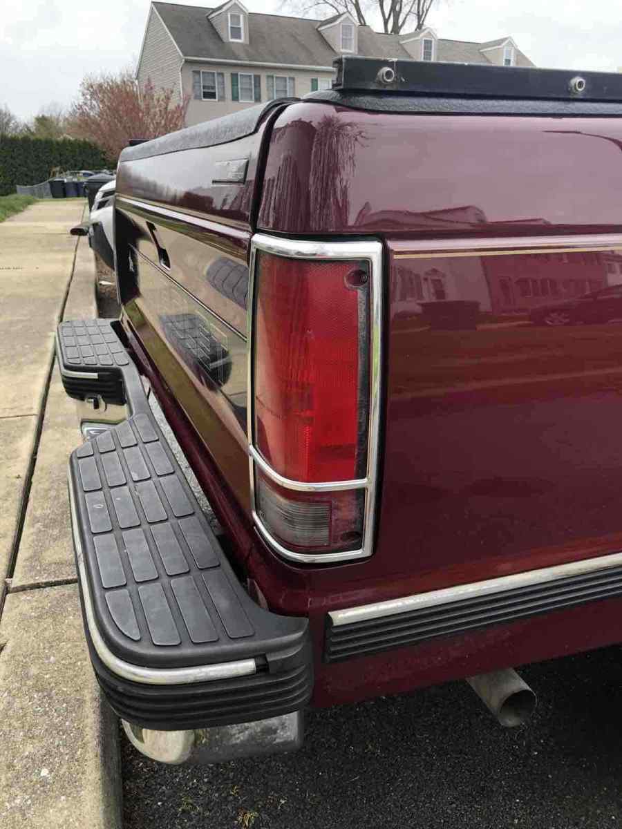 1992 Red Chevrolet S10 Pickup