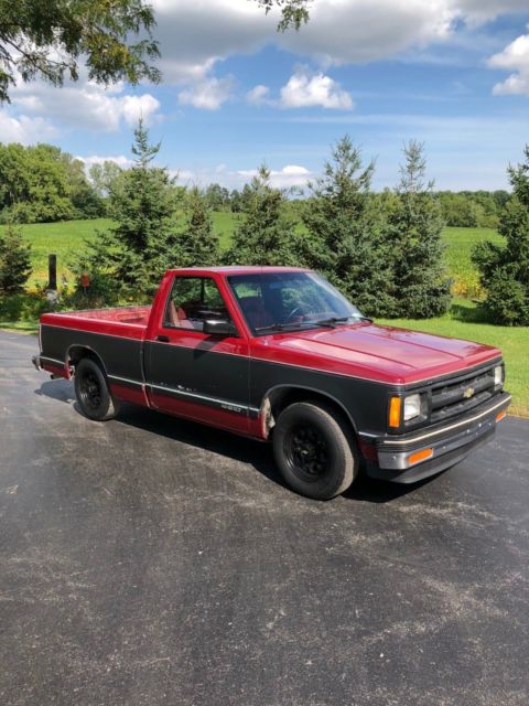 1992 Red/Black Chevrolet S-10 Standard Cab Pickup