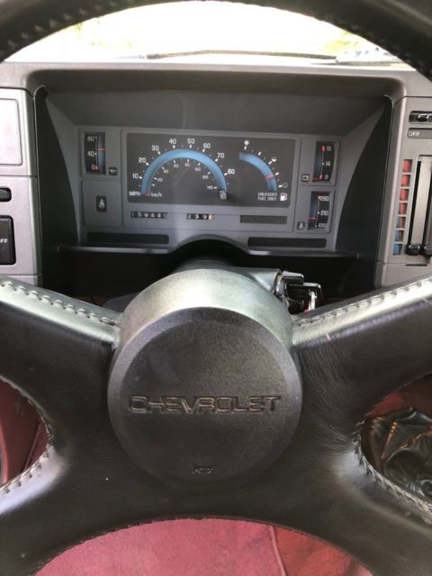 1992 Red/Black Chevrolet S-10 Standard Cab Pickup