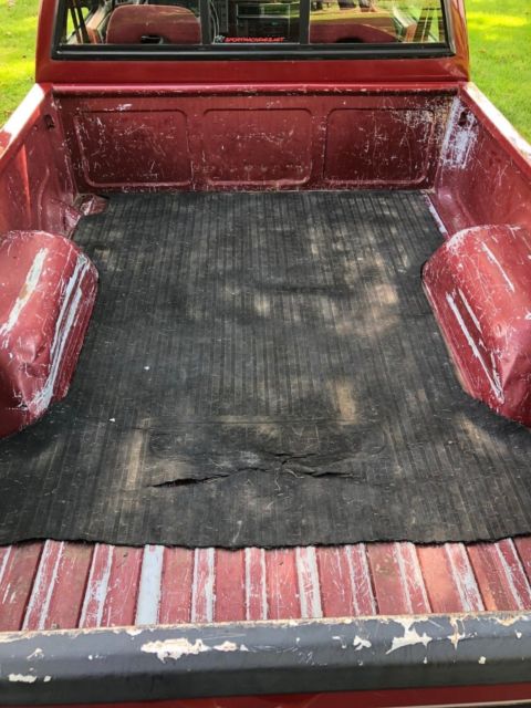 1992 Red/Black Chevrolet S-10 Standard Cab Pickup