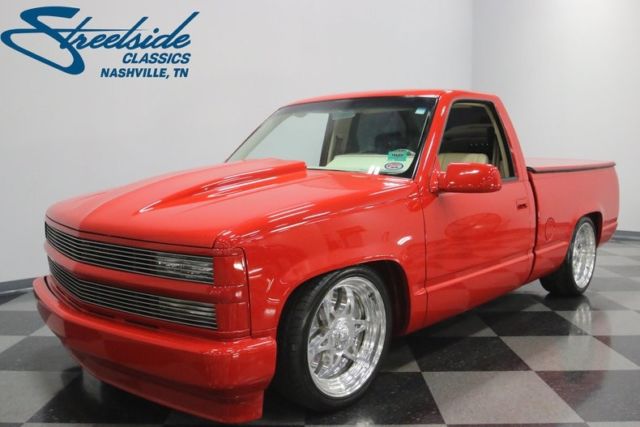1992 Red Chevrolet Silverado 1500 --