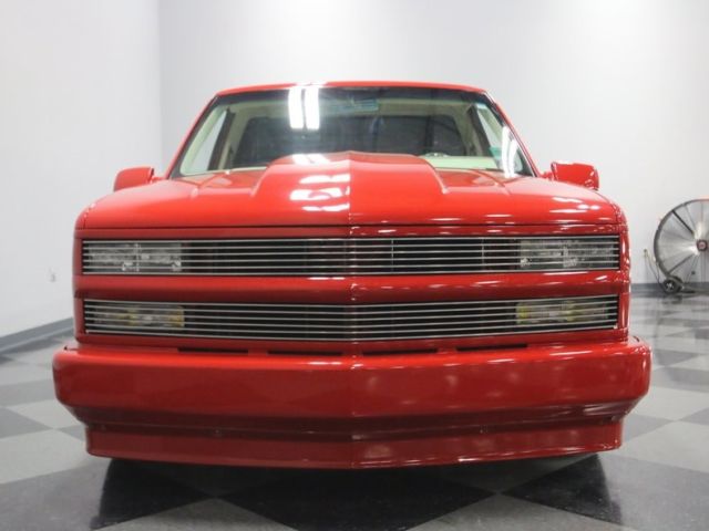 1992 Red Chevrolet Silverado 1500 --