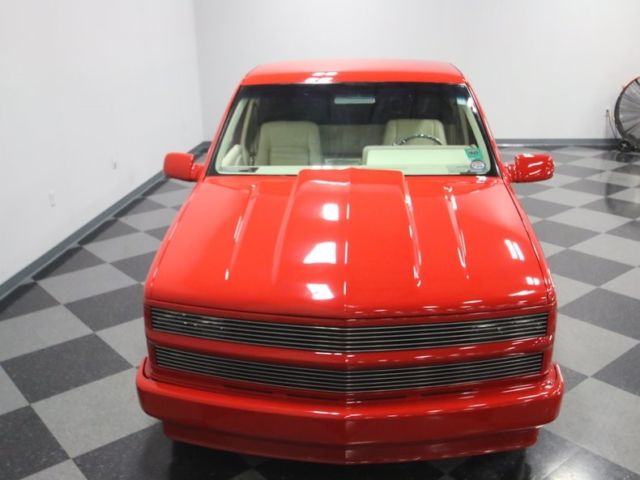 1992 Red Chevrolet Silverado 1500 --