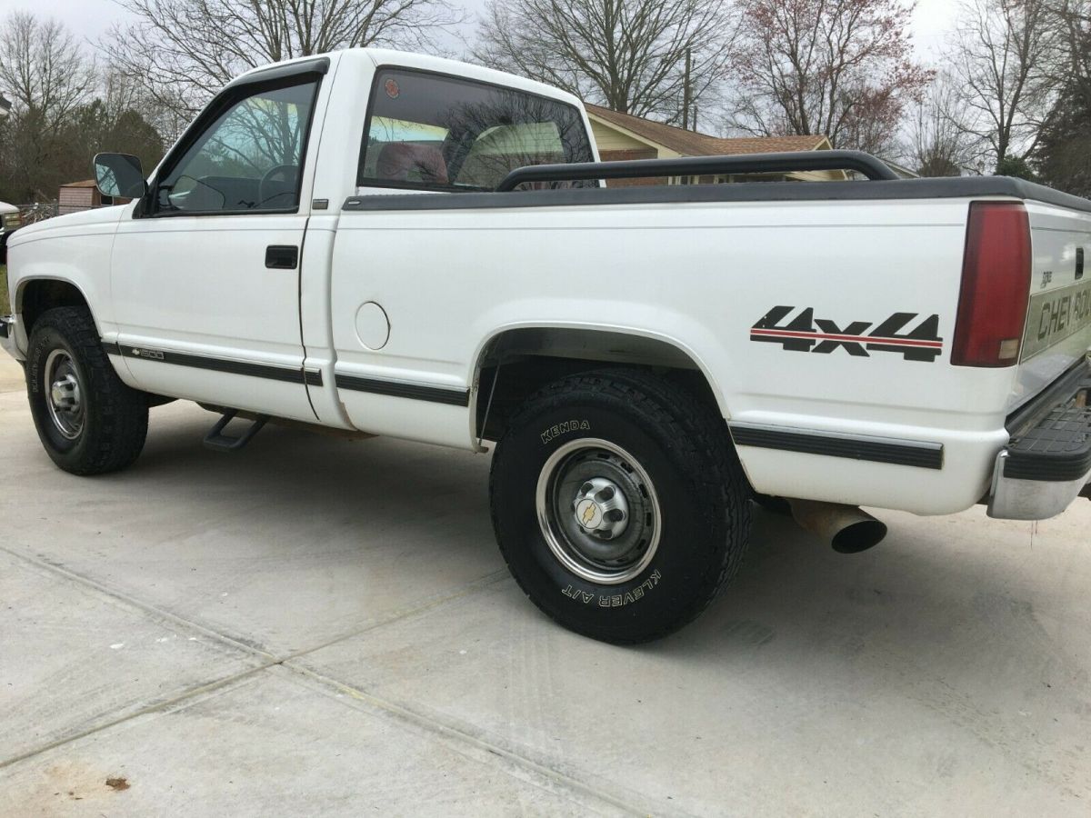 1992 White Chevrolet C/K Pickup 1500 Standard Cab Pickup
