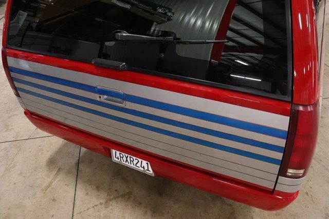 1992 Red Chevrolet Suburban SUV