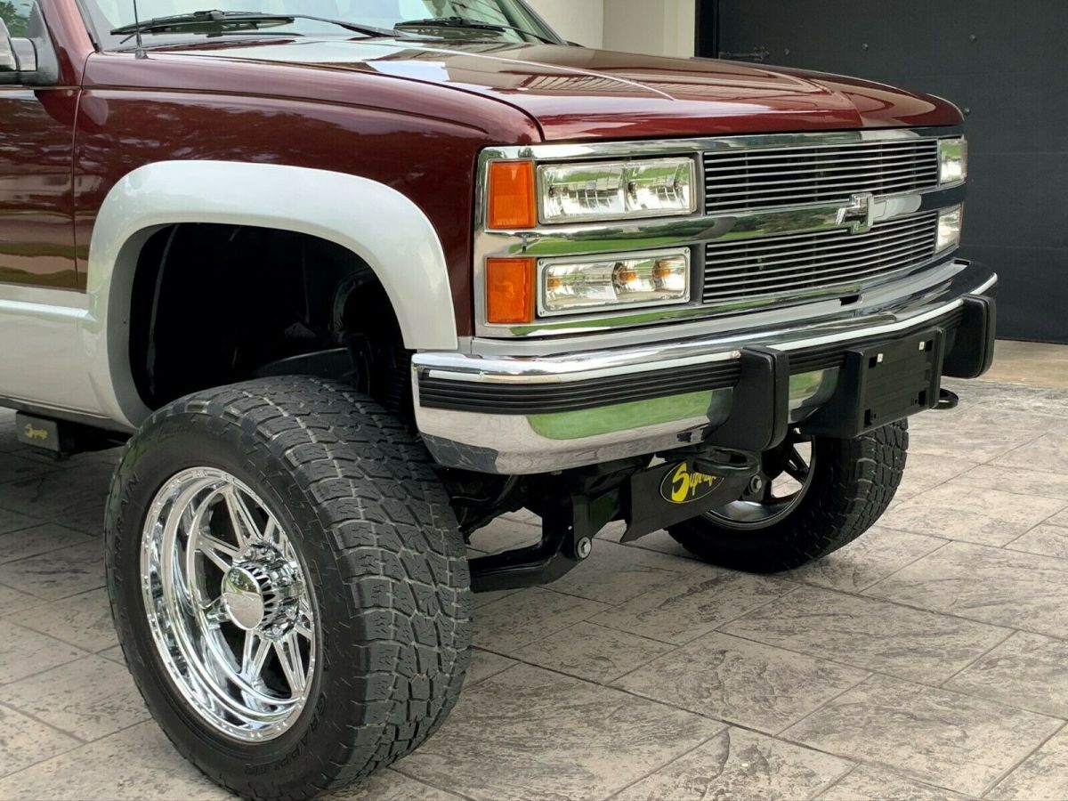 1992 Burgundy Chevrolet Suburban SUV