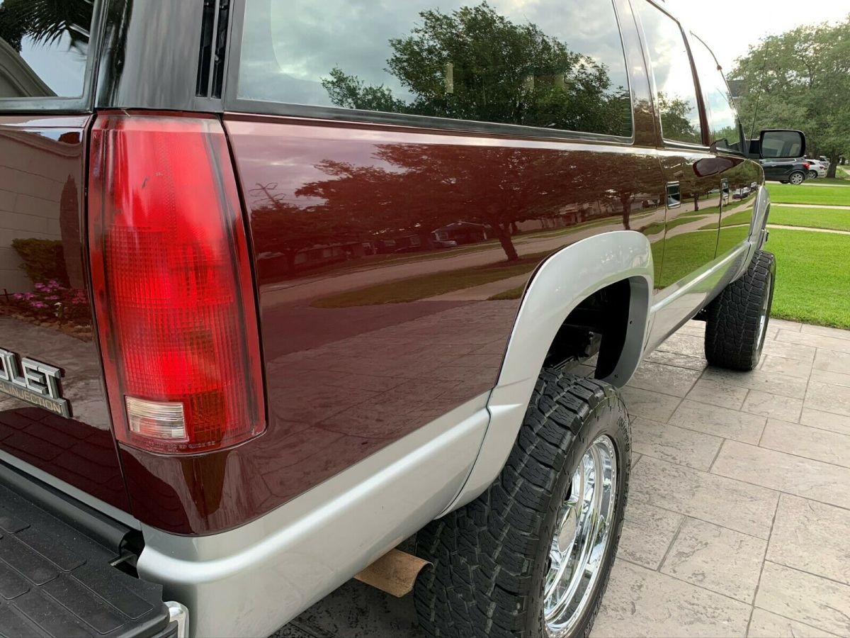1992 Burgundy Chevrolet Suburban SUV
