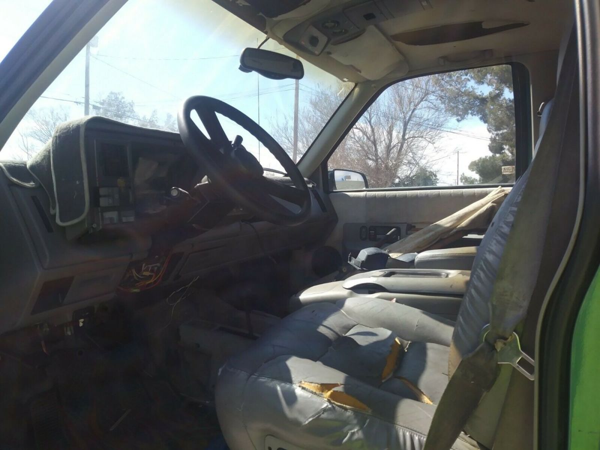 1992 Blue Chevrolet Other Pickups Extended Passenger Van