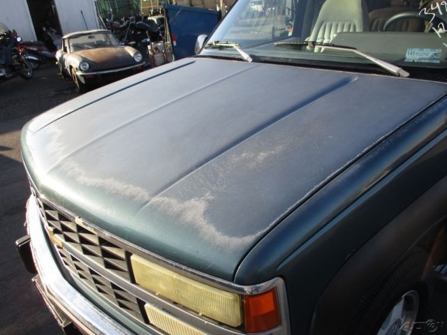 1992 Green Chevrolet Suburban SUV