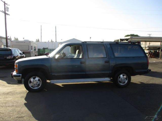 1992 Green Chevrolet Suburban SUV