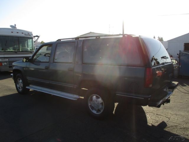 1992 Green Chevrolet Suburban SUV