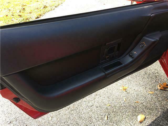 1992 Red Chevrolet Corvette --