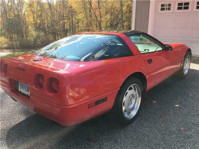 1992 Red Chevrolet Corvette --