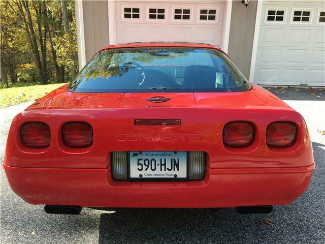 1992 Red Chevrolet Corvette --