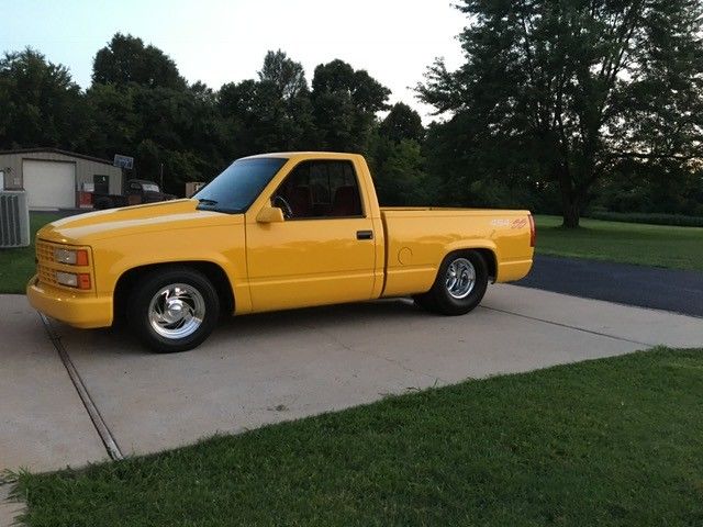 1992 Yellow Chevrolet C/K Pickup 1500