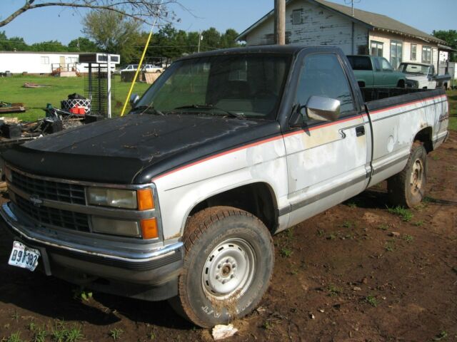 1992 Silver Chevrolet C/K Pickup 1500 Standard Cab Pickup