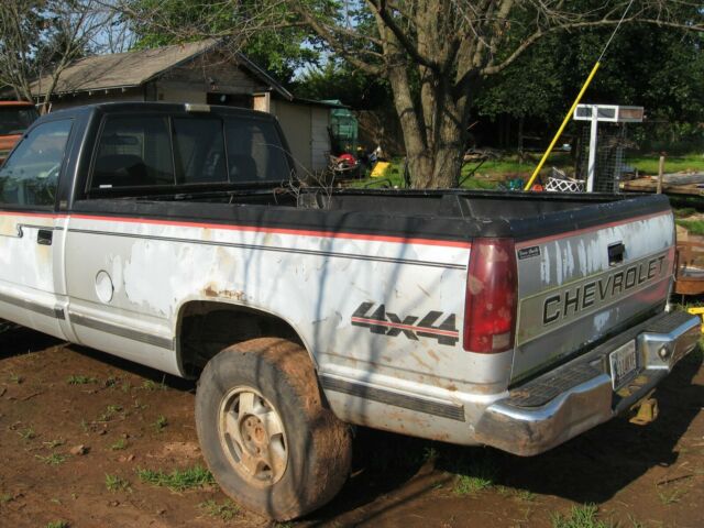1992 Silver Chevrolet C/K Pickup 1500 Standard Cab Pickup