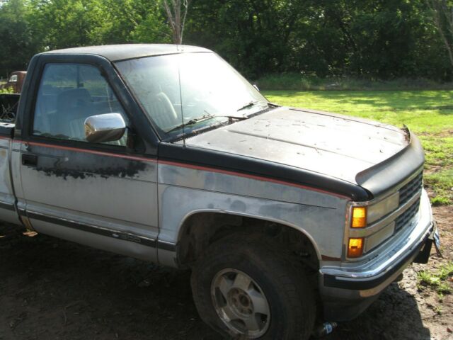 1992 Silver Chevrolet C/K Pickup 1500 Standard Cab Pickup