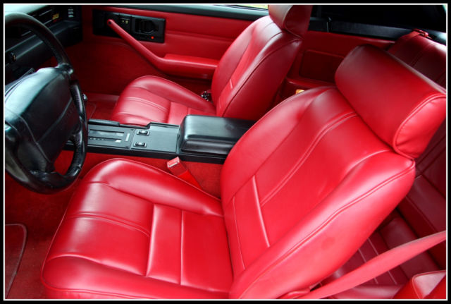 1992 White Chevrolet Camaro Convertible