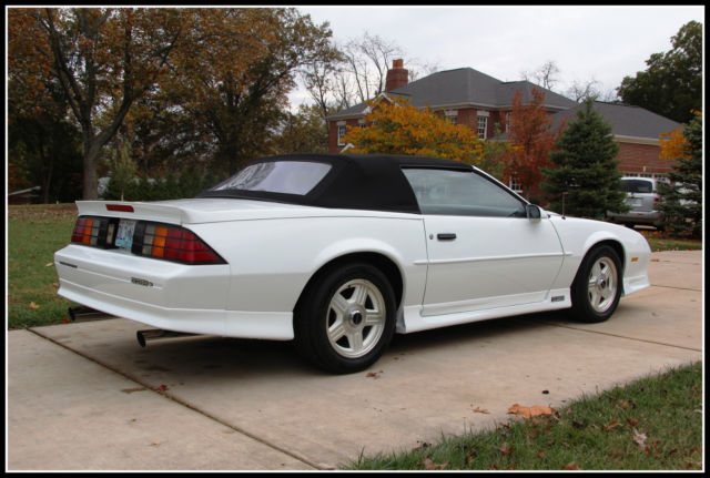 1992 White Chevrolet Camaro Convertible