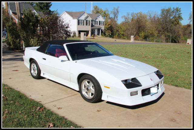 1992 White Chevrolet Camaro Convertible
