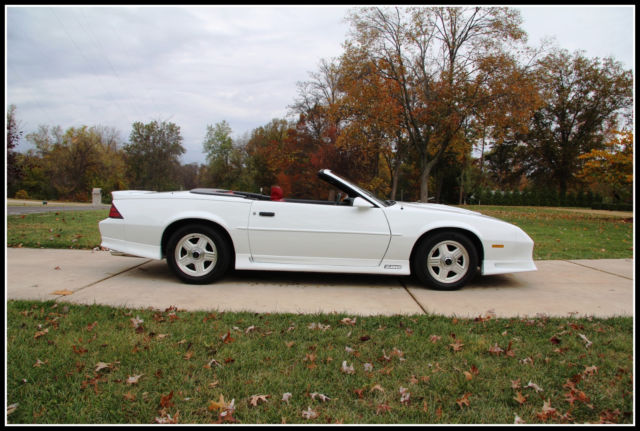 1992 White Chevrolet Camaro Convertible