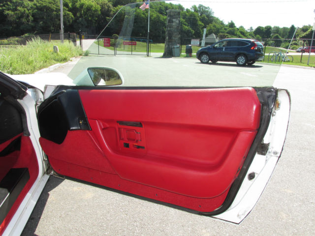 1992 White Chevrolet Corvette Coupe
