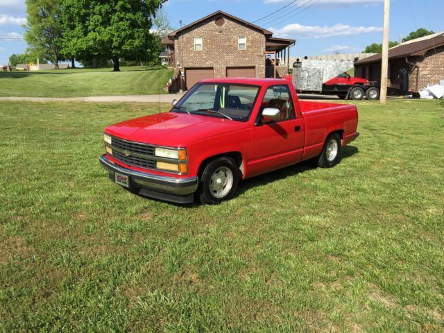 1992 Red Chevrolet C/K Pickup 1500 Standard Cab Pickup