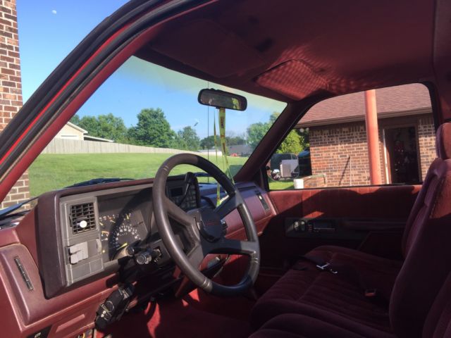 1992 Red Chevrolet C/K Pickup 1500 Standard Cab Pickup