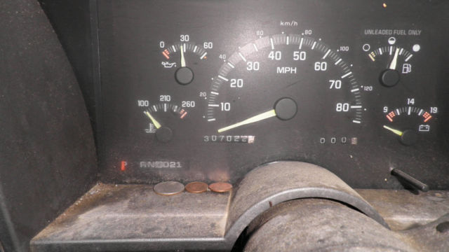 1992 White Chevrolet C/K Pickup 2500 Standard Cab w/Utility Box