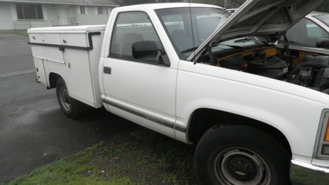 1992 White Chevrolet C/K Pickup 2500 Standard Cab w/Utility Box