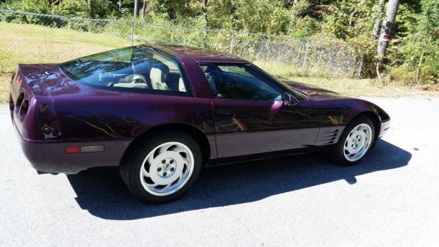1992 Green Chevrolet Corvette Hatchback