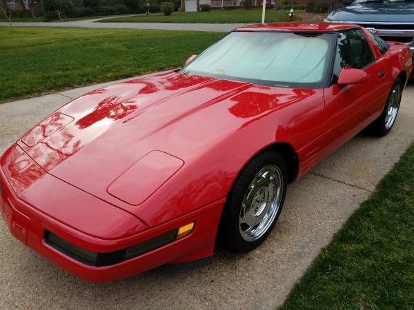 1992 White Chevrolet Corvette Convertible