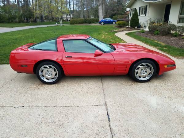 1992 White Chevrolet Corvette Convertible