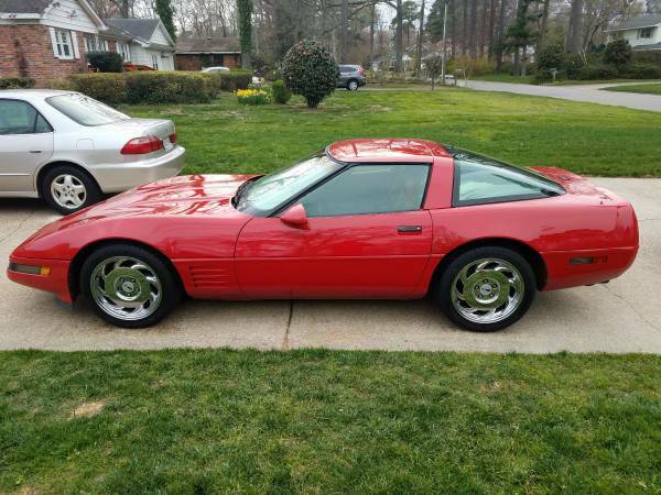 1992 White Chevrolet Corvette Convertible