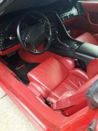 1992 White Chevrolet Corvette Convertible