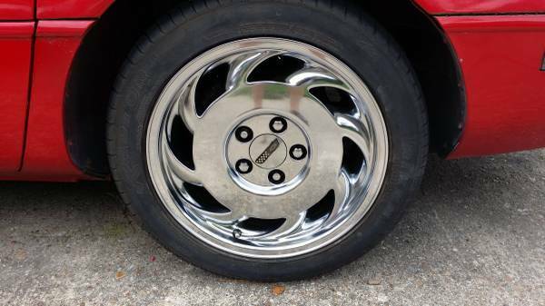 1992 White Chevrolet Corvette Convertible